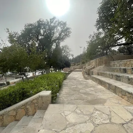 Awaken Your Hidden Goddess Retreat At Nissi Avenue - Apartment