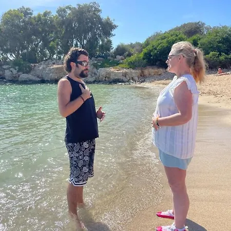 Awaken Your Hidden Goddess Retreat At Nissi Avenue - Lejlighed *