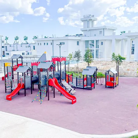 Apartamento Awaken Your Hidden Goddess Retreat At Nissi Avenue - *