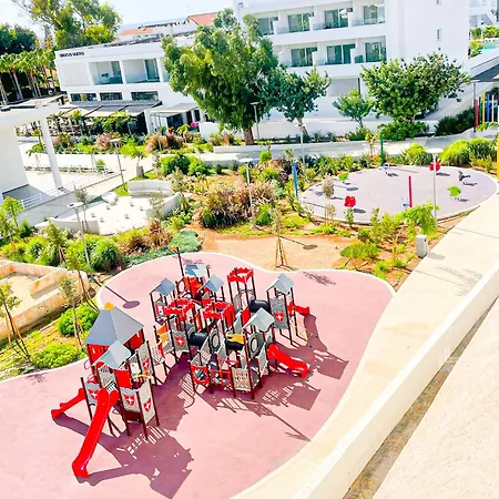 Awaken Your Hidden Goddess Retreat At Nissi Avenue - *