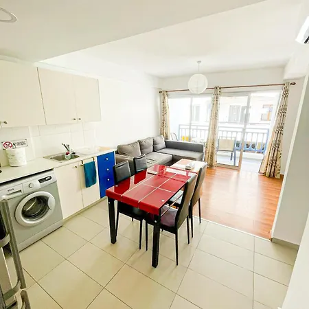 Apartamento Awaken Your Hidden Goddess Retreat At Nissi Avenue - *