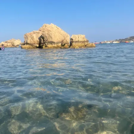 Awaken Your Hidden Goddess Retreat At Nissi Avenue - Lejlighed *