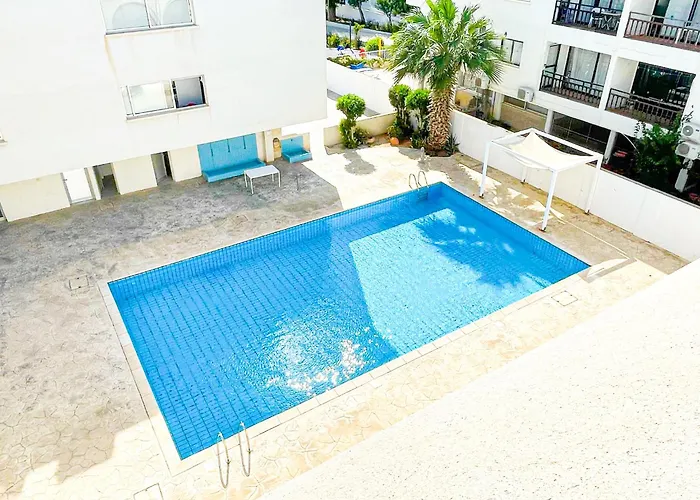 Awaken Your Hidden Goddess Retreat At Nissi Avenue -