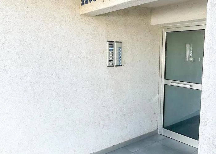 Awaken Your Hidden Goddess Retreat At Nissi Avenue - * アヤナパ