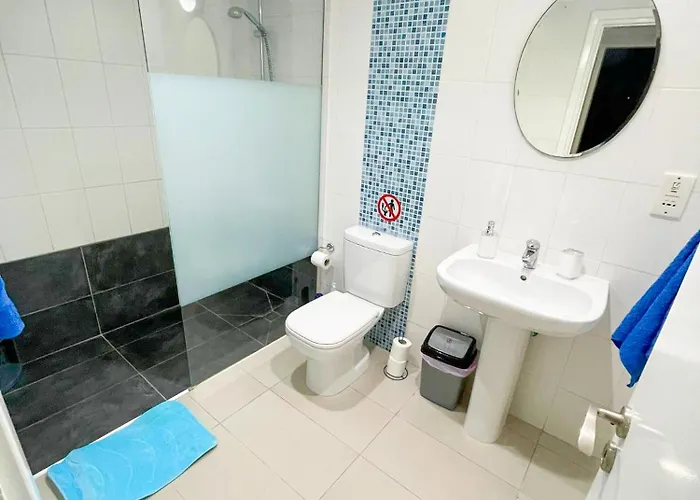 アパート Awaken Your Hidden Goddess Retreat At Nissi Avenue - *